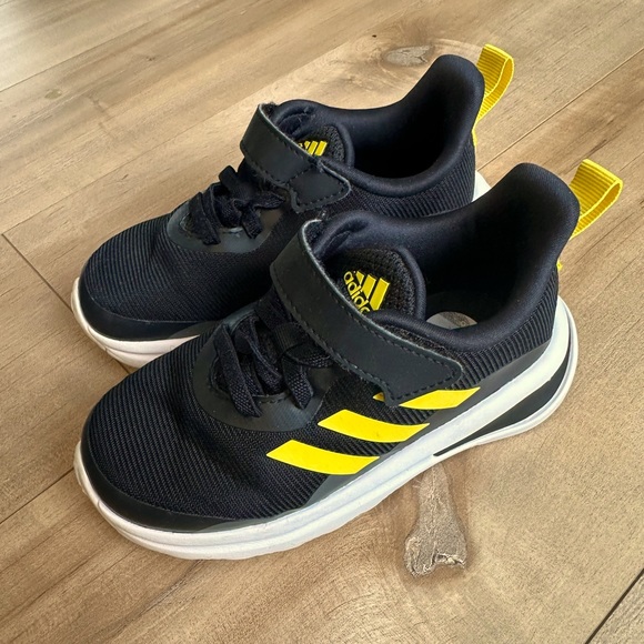 Adidas toddler shoes - Picture 1 of 2